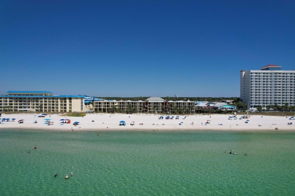 Ramada by Wyndham Panama City Beach / Beachfront Image 21