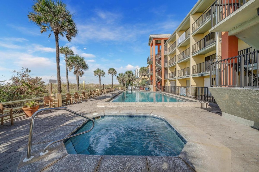 Ramada by Wyndham Panama City Beach / Beachfront Image 42